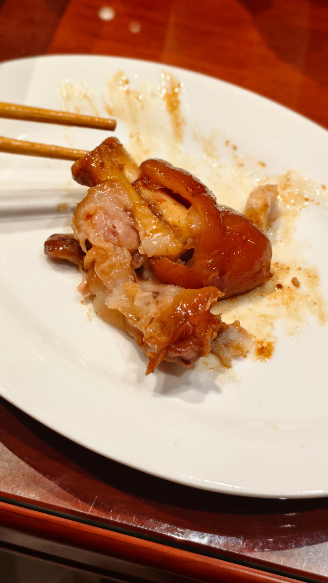 今天的晚饭，老板说今天工作完成的不错，多奖励一份猪蹄子[哈哈][哈哈]  ​​​