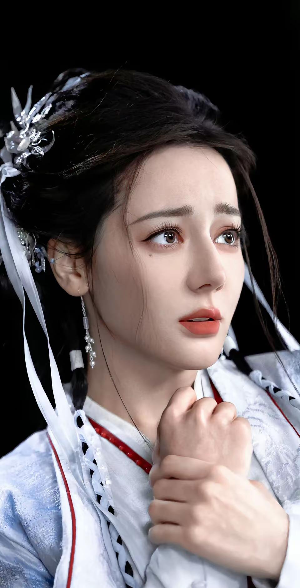 美女壁纸～《白日提灯》迪丽热巴饰演的贺思慕，像画中走出的仙女, 美得让人窒息