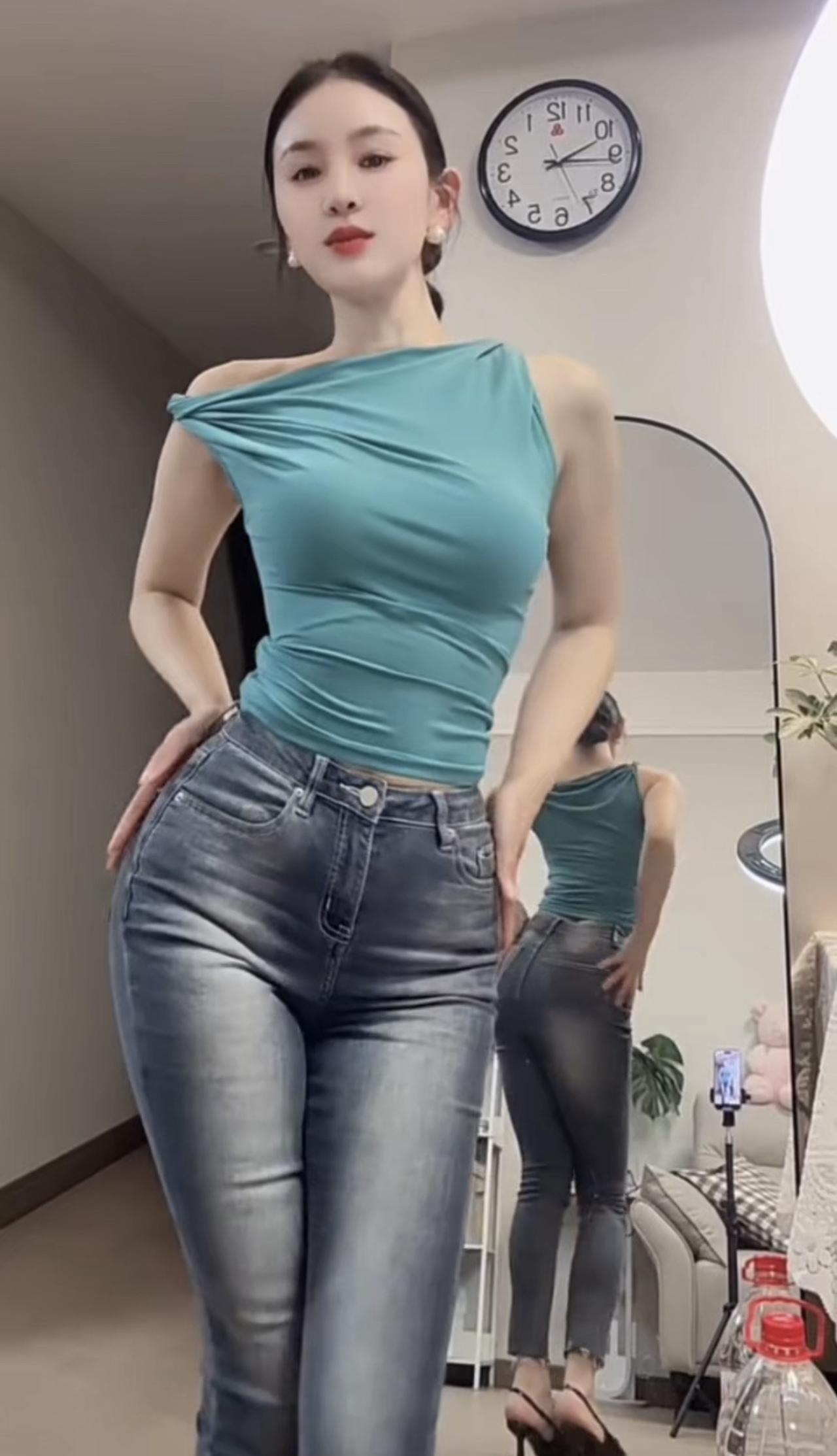 我的今日状态：😁轻松愉快
我这里的天气：☀️晴天