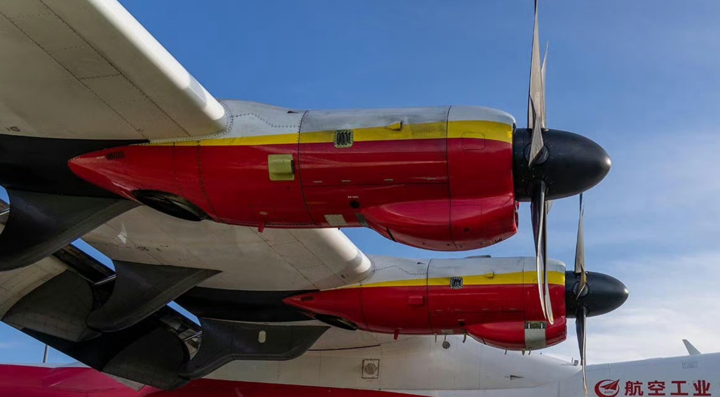 涡桨-6系列短舱造型可见图1-6用于舰载机的WJ6X短舱造型可见图7AE2100