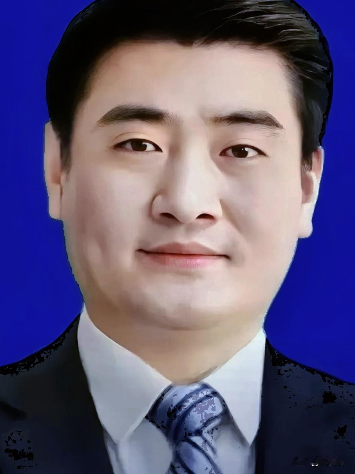 没想到吧！
一份假期的通报，硬是把“知法犯法”演出了新高度。

73年出生的戴瑞