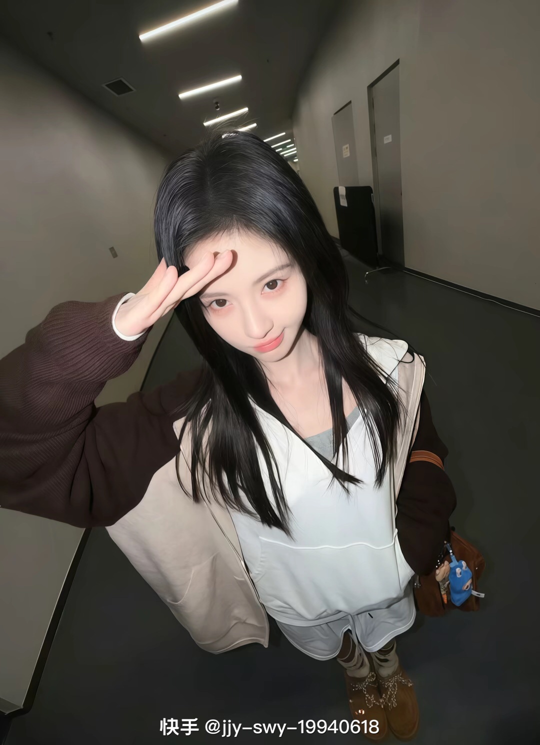 jjy鞠婧祎苏绿夏 jjy鞠婧祎万花世界 我用爱把你圈起来 与这喧嚣隔离.