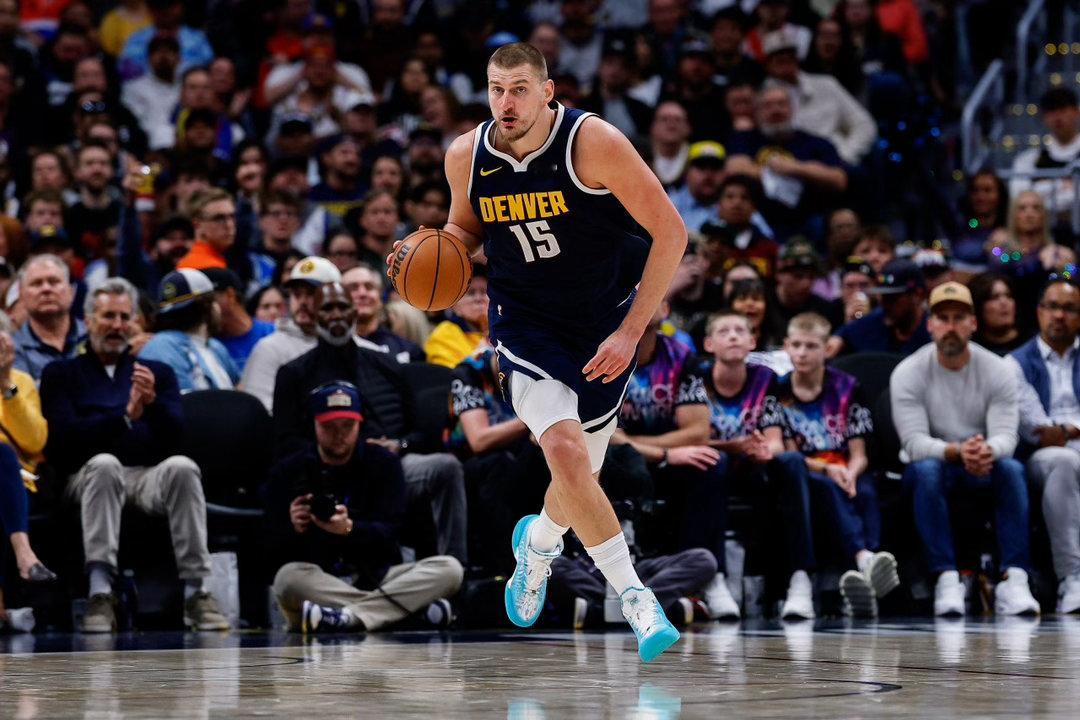 约基奇拉贾科维奇猛龙塞尔维亚NBA猛龙主帅：需将约基奇推广为形象大使，他像文班那