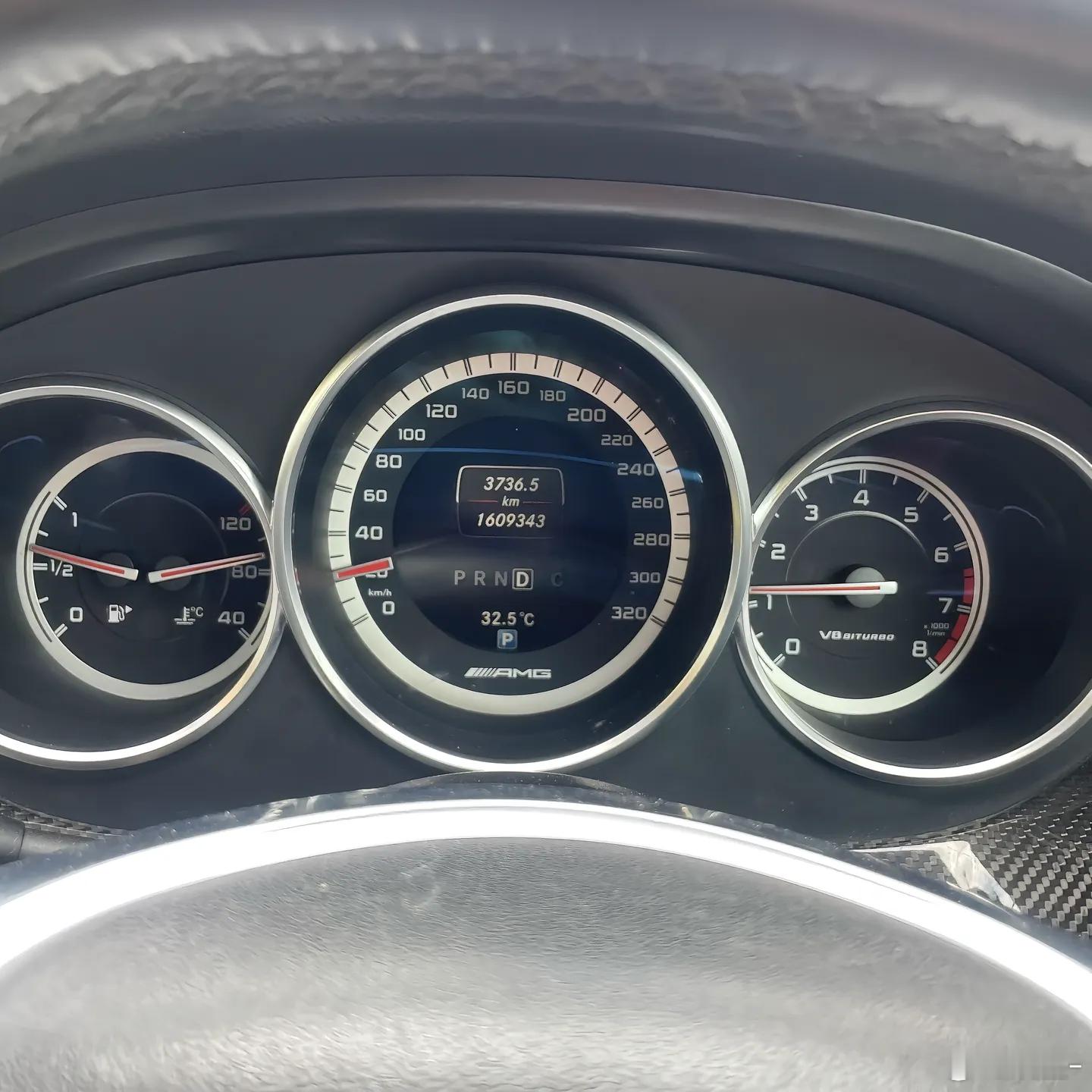 AMG 5.5T V8，160万公里，谁帮我算算得花多少油钱[苦涩][苦涩] ​