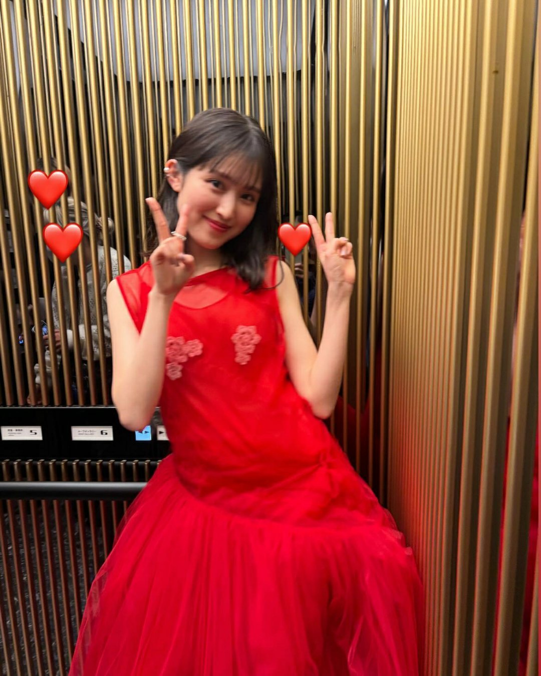 日娱新闻  福本莉子  福本莉子2月9日ins。 
