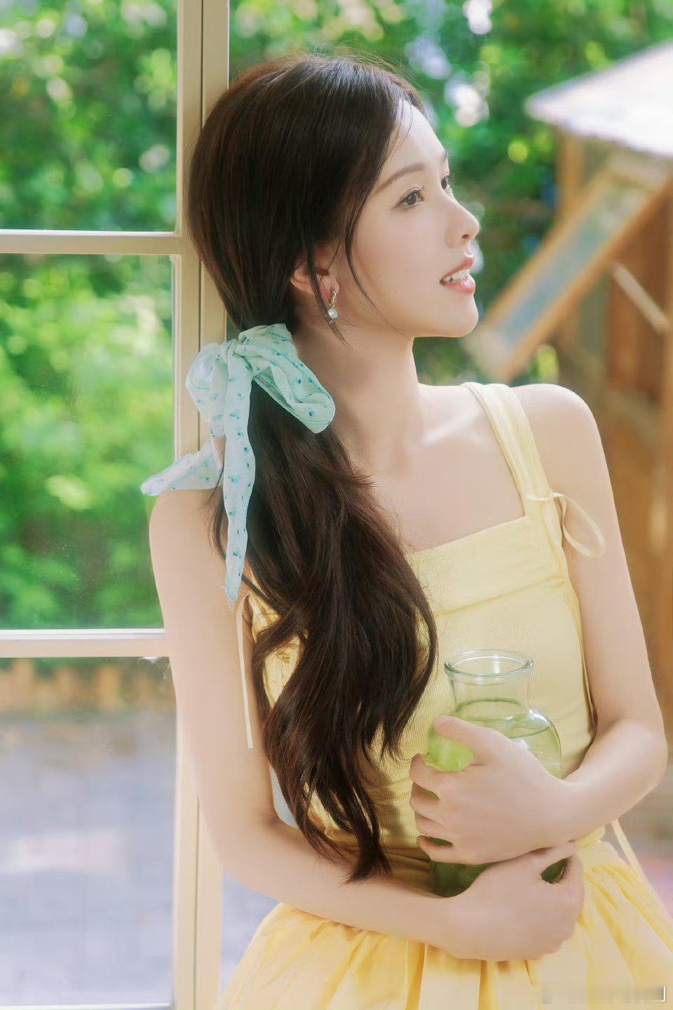 陈都灵[超话]陈都灵人间芭乐陈都灵妥妥的人间芭乐本乐！少女又清新，清甜感直接拉满