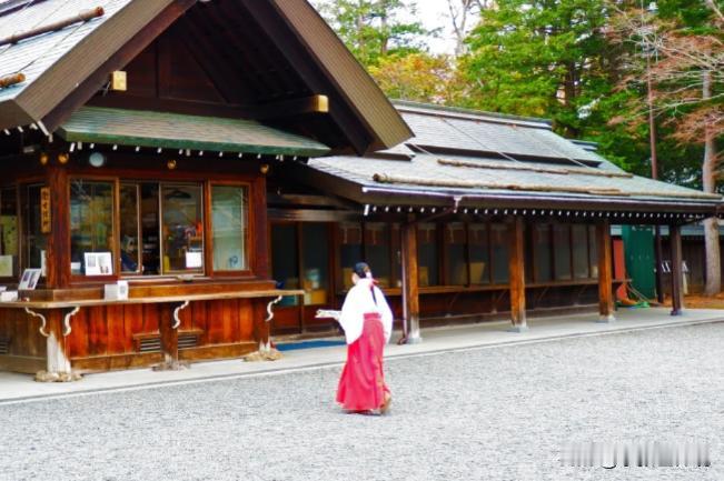 日本麻烦越来越大！最近看到两个新闻，都与中国赴日游客有关。先是《日经新闻》公布实