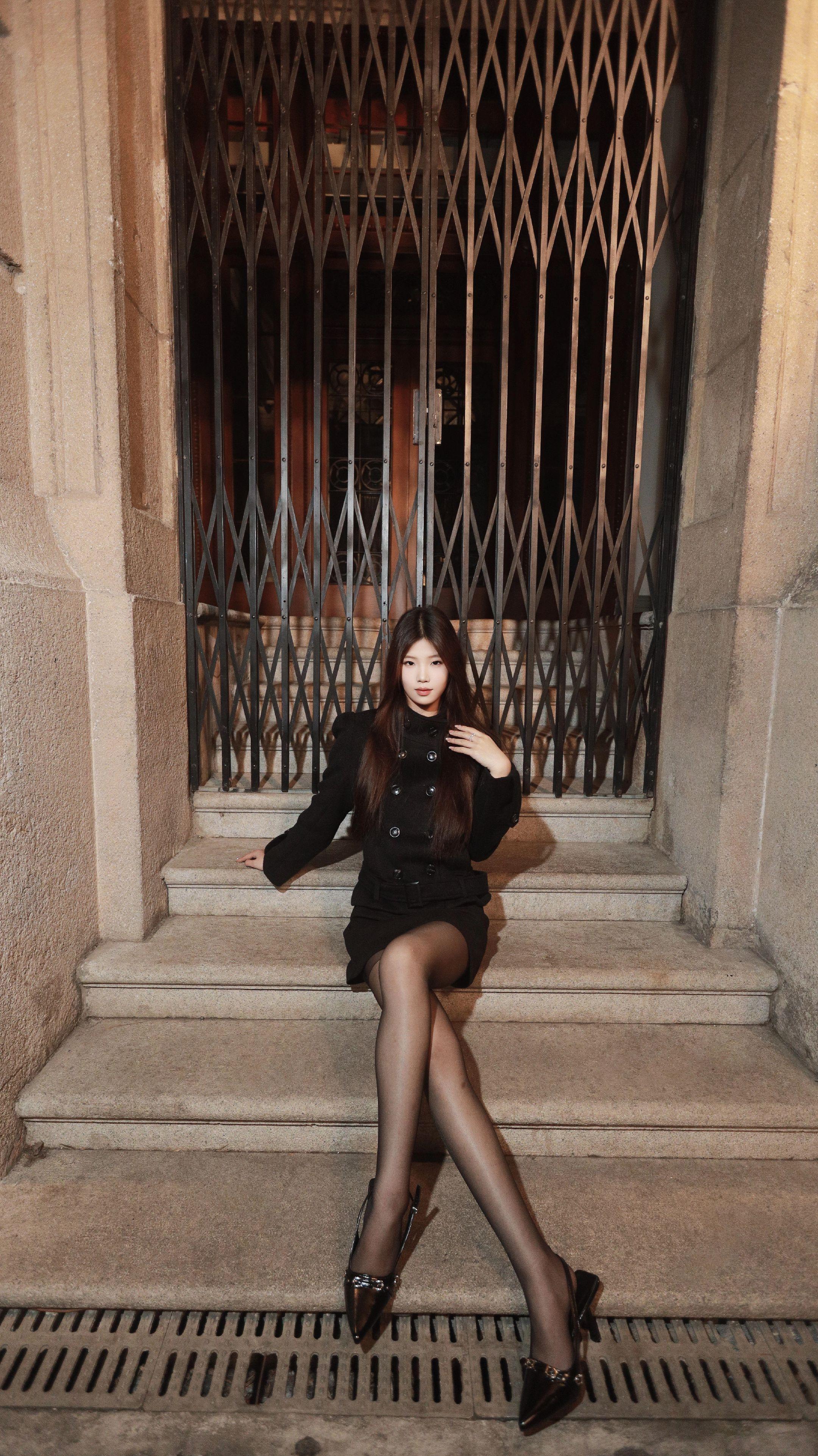 沙面街拍返图丨随机给陌生人拍照。