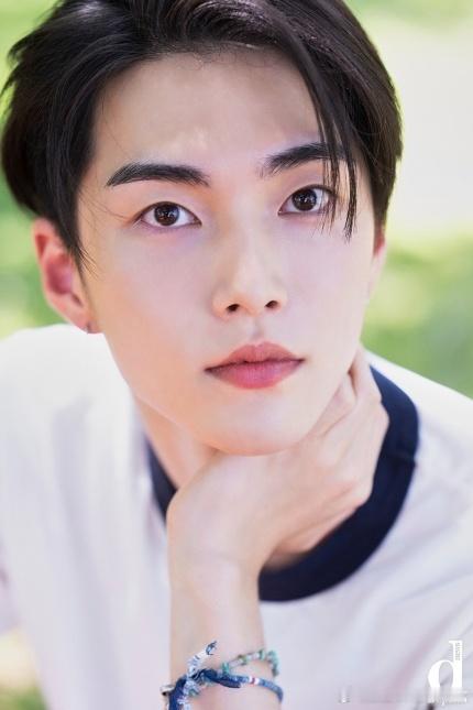 RIIZE#洪承汉退出组合#，距离宣布重新开始活动仅过了2天。SM娱乐于13日宣