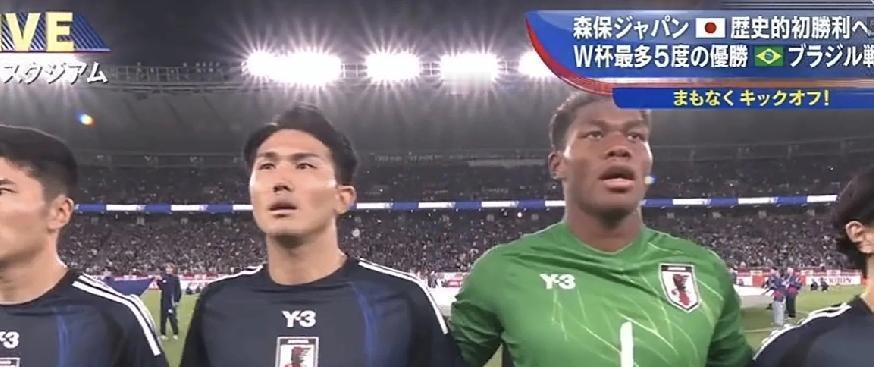 日本U20赢巴西，不是运气，是饭碗端得稳。
孩子踢球，政府管饭。
一顿320日元