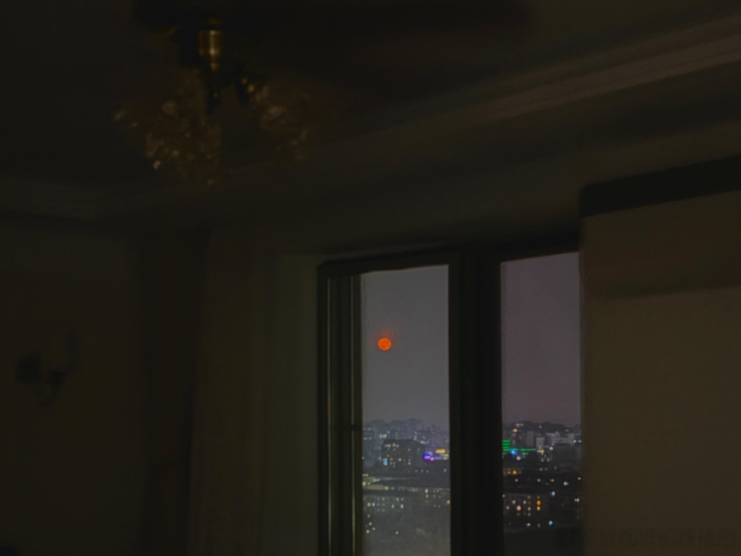 给夜晚的天空种一棵草莓🍓摄影日常分享月亮