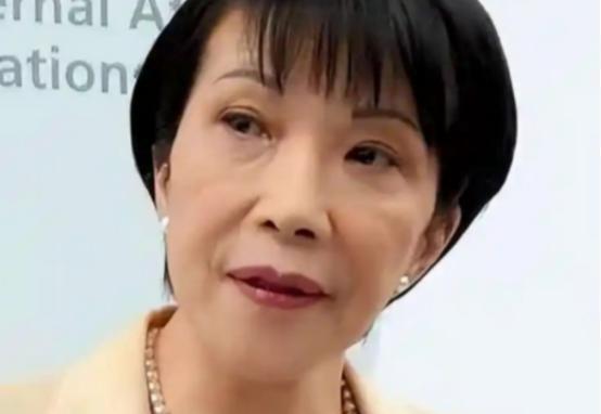 一个在日本的华人说了一句意味深长的话，他的大概意思是，如今中国如果和日本开战，或