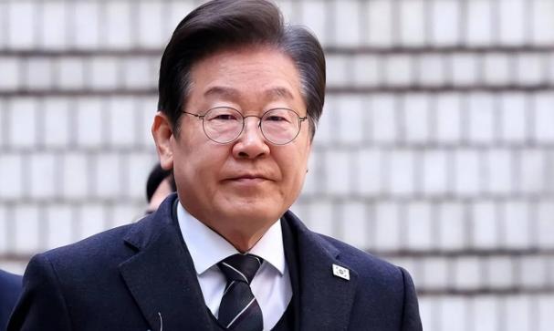 据韩联社报道，韩国总统李在明5月21日在社交平台X上公开发声，点名批评首尔经济T