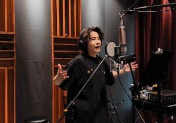 王濛说没人能管李小冉 李小冉贴心要帮王濛找靠垫，王濛一直喊别去了。李小冉不听，王