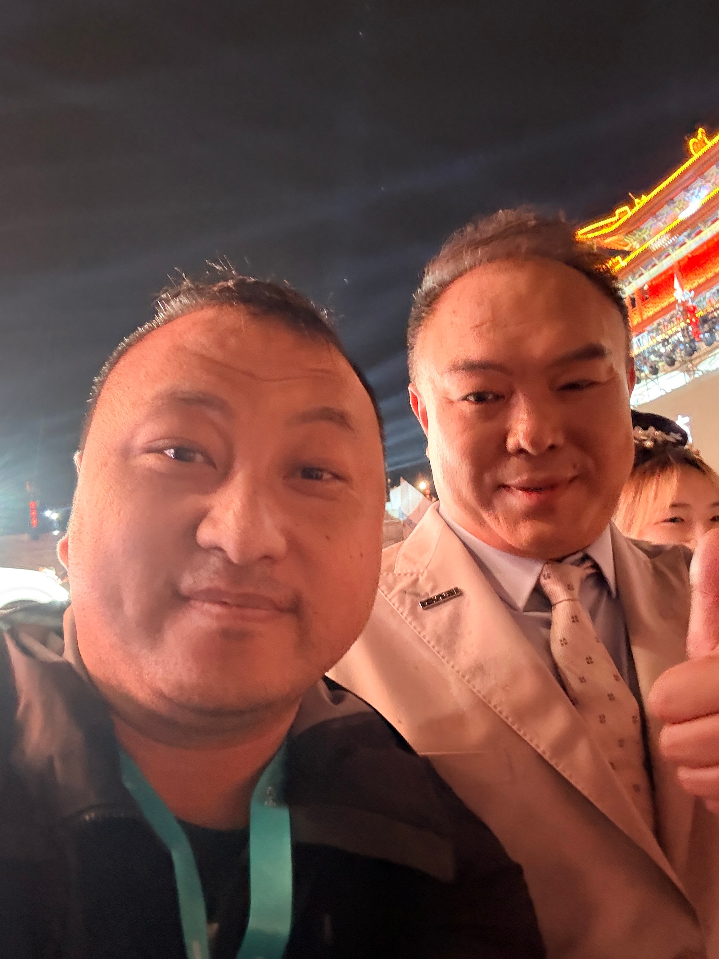 比亚迪 虽然各种接待啊什么的很一般，但是比亚迪的产品真的深入人心，是中国老百姓都