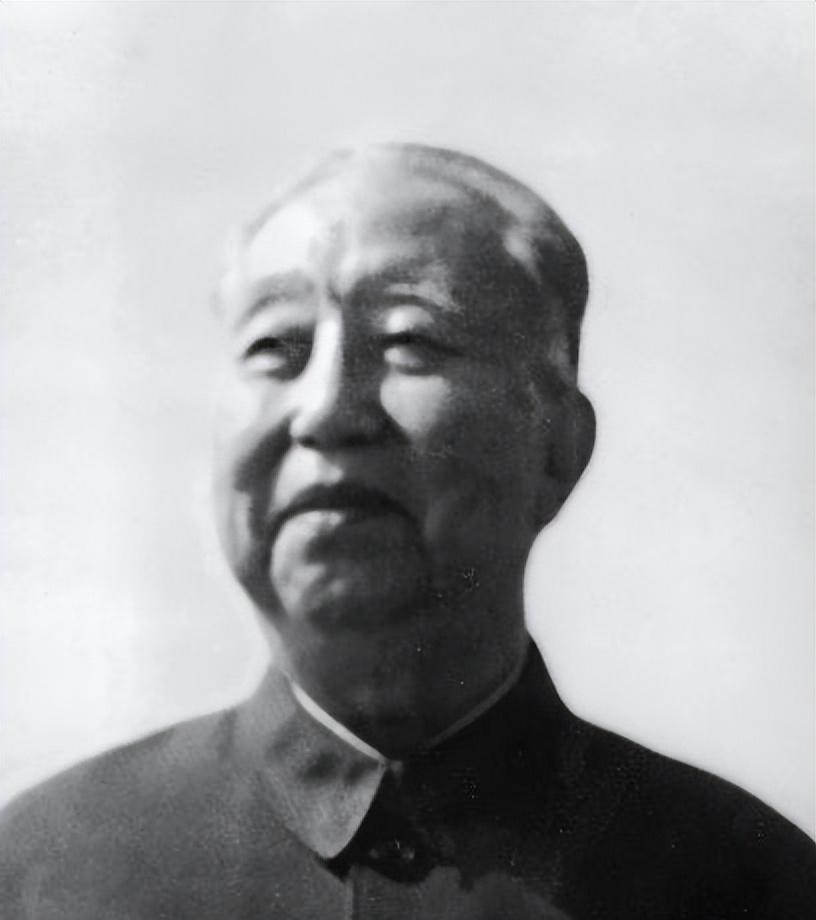 2008年华国锋去世后，儿子专程回到交城挑选墓地，对县委提出了四项反复强调的具体