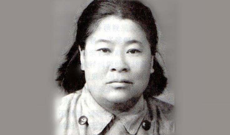 1933年，许世友听说部队有一位出身武当的女侠，就要上前切磋一番，看看到底是武当
