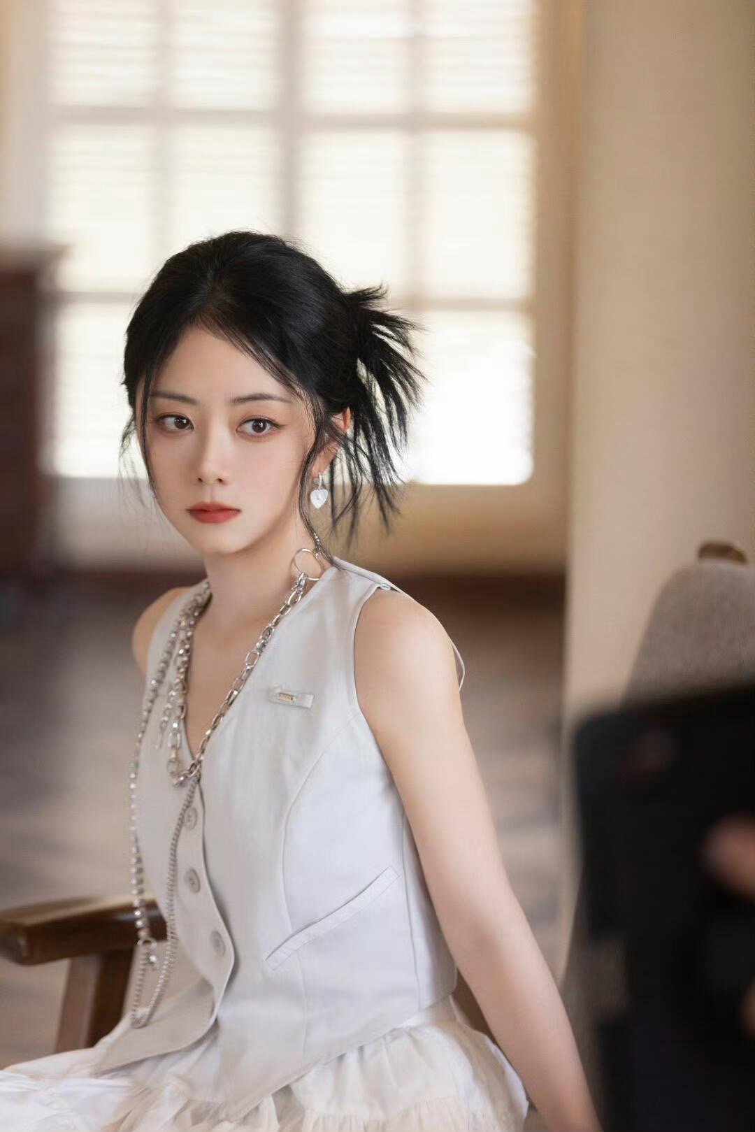 谭松韵真的跟冻龄了一样.. ​​​