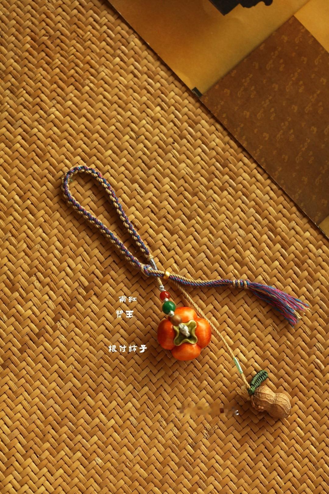 鹿角根付 | 好事发生挂件手工雕成，天然植物着色，多遍去留俏色 还原本真，不掉色