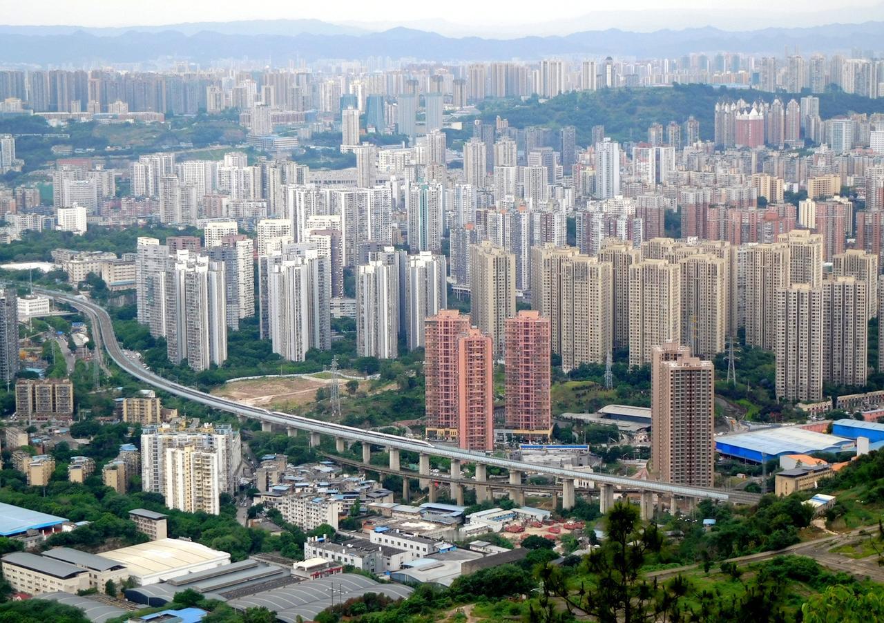 以前觉得高楼大厦是城市现代化的标配，坐车经过看到一些高层建筑都感叹这楼真够高，后