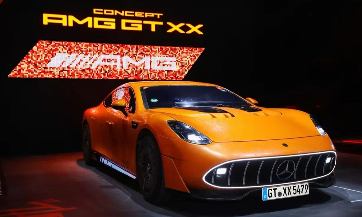 1360马力+360km/h！奔驰AMG GT XX概念车杀疯了
 
广州车展刚