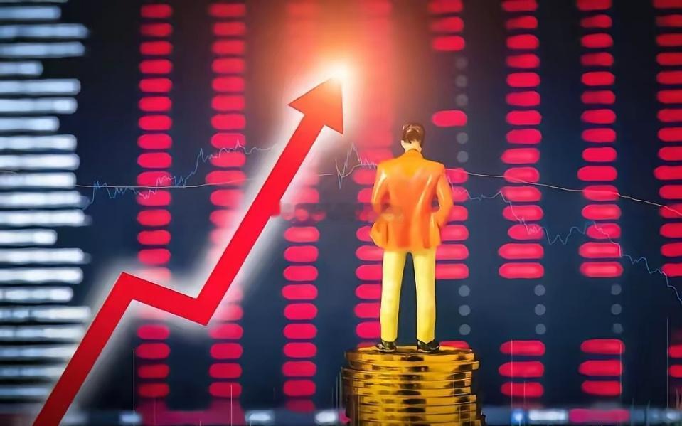 明天是不是就值得期待了，我觉得还可以，甚至不排除全A会高开的可能，为什么？因为今