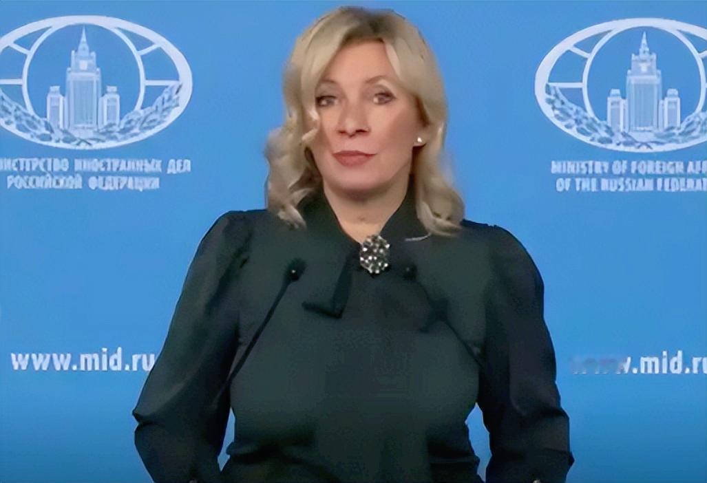 这就是很多西方媒体的惯用伎俩，最近美国彭博社说有接近克里姆林宫的人透露，俄罗斯要