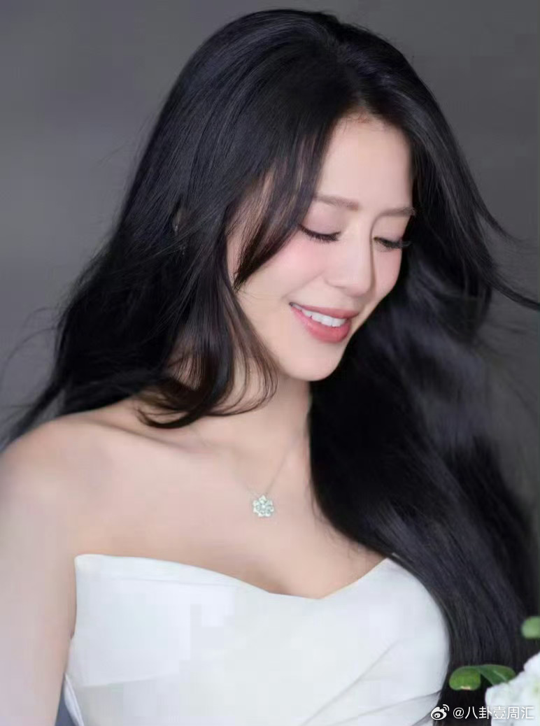 江语晨小考状态挺好的，练习室版本都这么认真，一公舞台肯定更精彩。江语晨小考乘风2