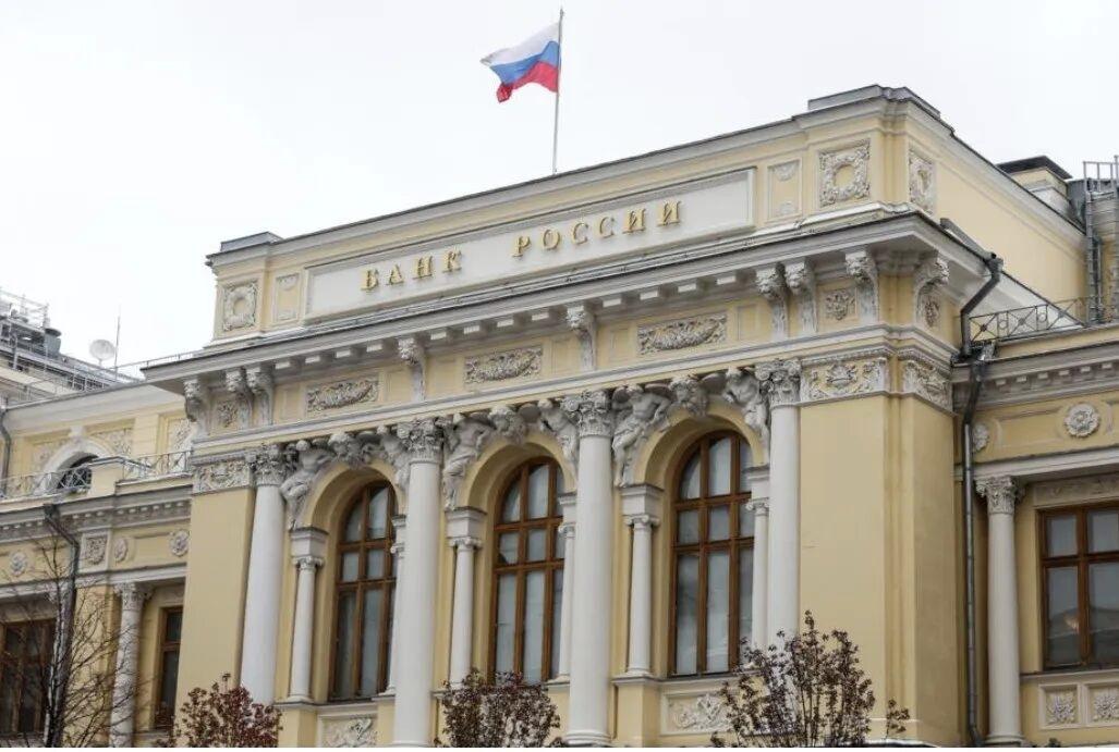 俄乌战争对双方的经济影响多大可谓冰火两重天，一边似灼人的烈焰，一边如刺骨的寒潭。