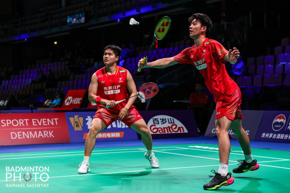 2026年汤尤杯 国羽汤杯小组第二场对战加拿大队梁伟铿/王昶2比0获胜中国1比1