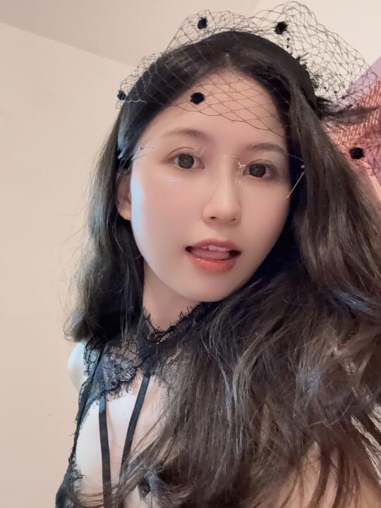 今天戴了新眼镜 好看吗