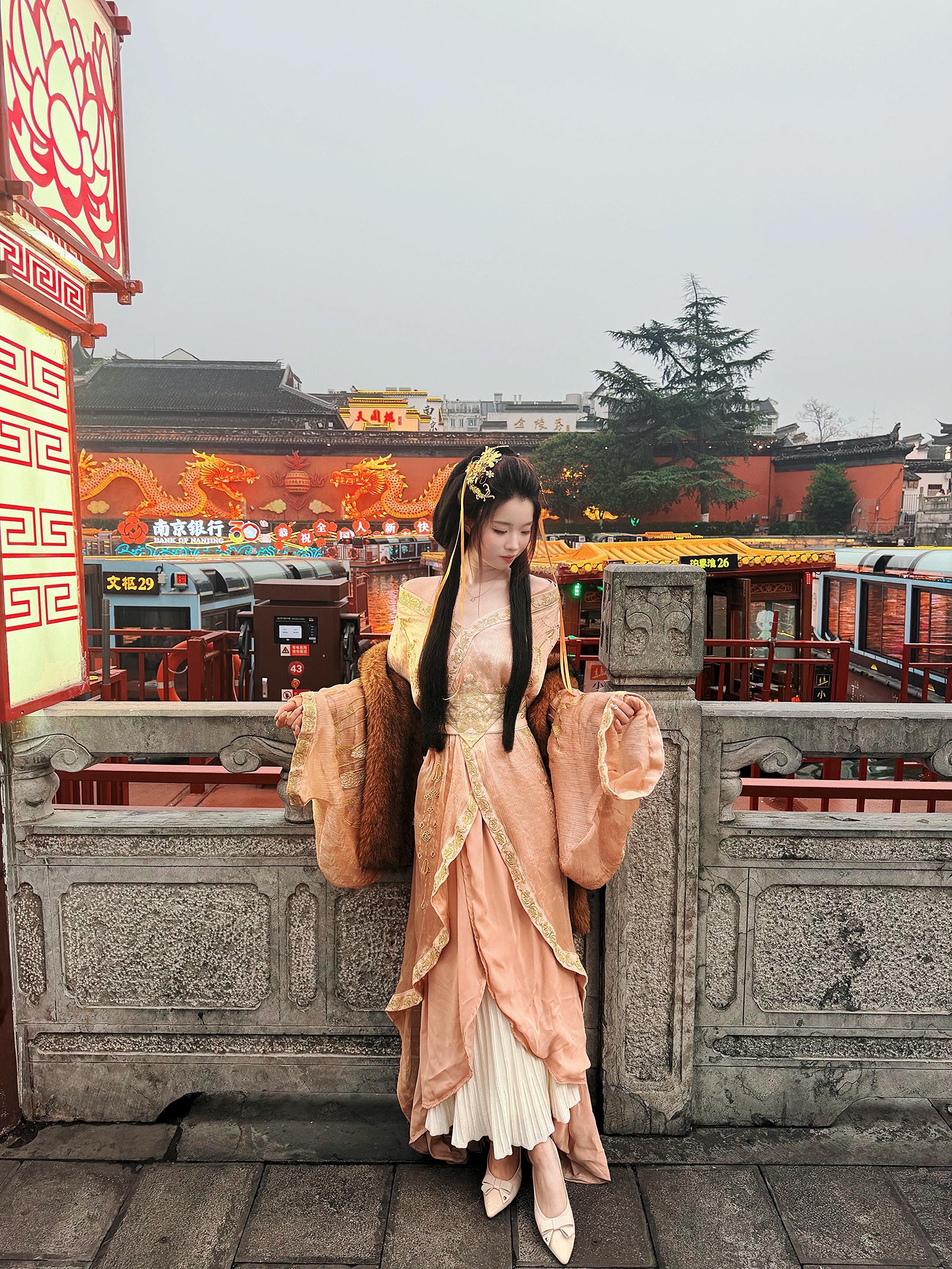 天黑了.下雨了.想你了.