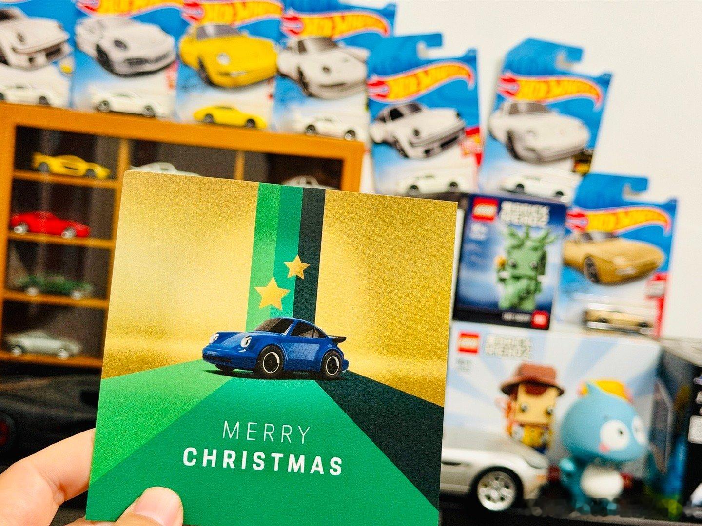 感谢波子的圣诞礼物，打开一看居然是一台“保时捷 911 Carrera RS 2