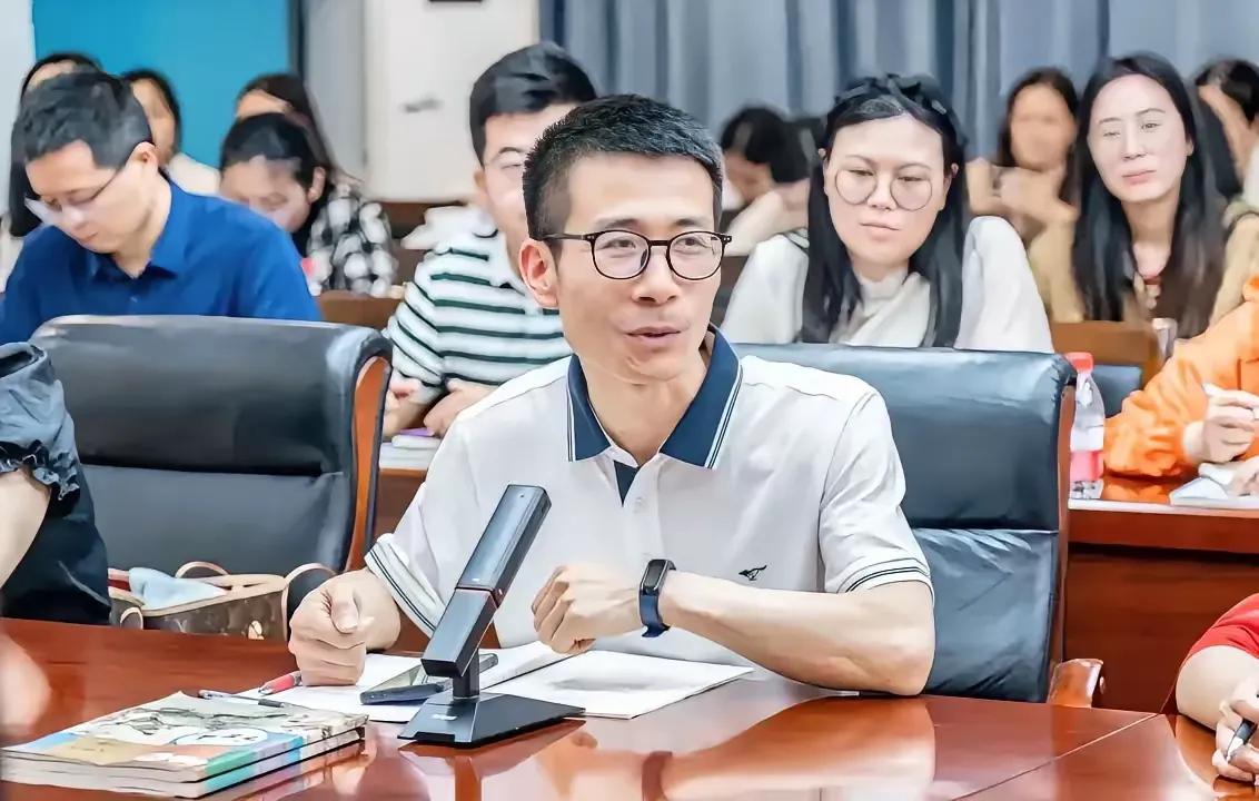 教育的卷，是系统性问题，不光怪老师
​​​​​​​教育卷是不争的事实，但将矛头指