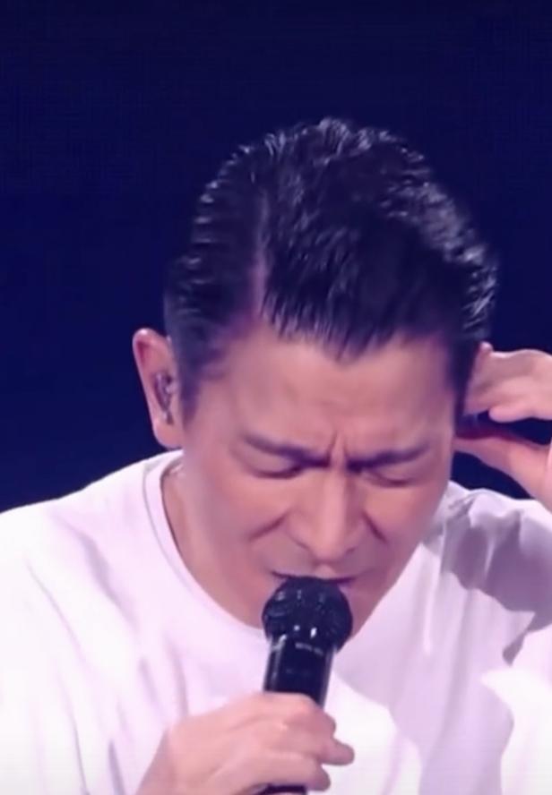 64岁的刘德华演唱会爆了！9月25日晚7点半，“今天...is the Day刘