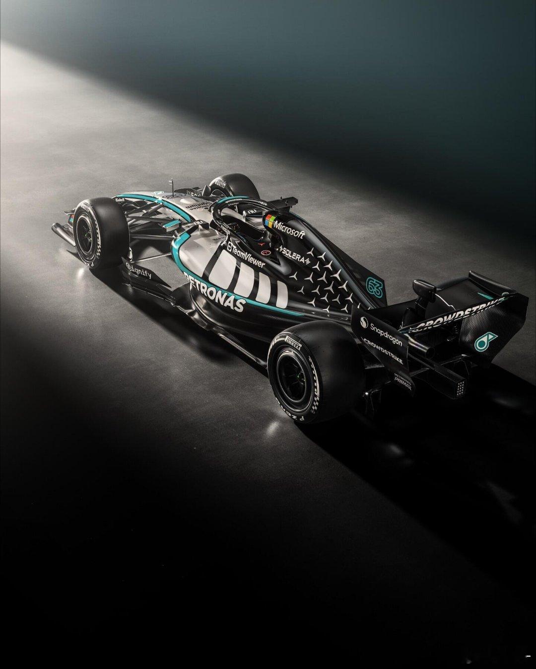 梅赛德斯奔驰车队公布2026赛季F1新车涂装🏎️该说不说，梅奔的审美一直都很在