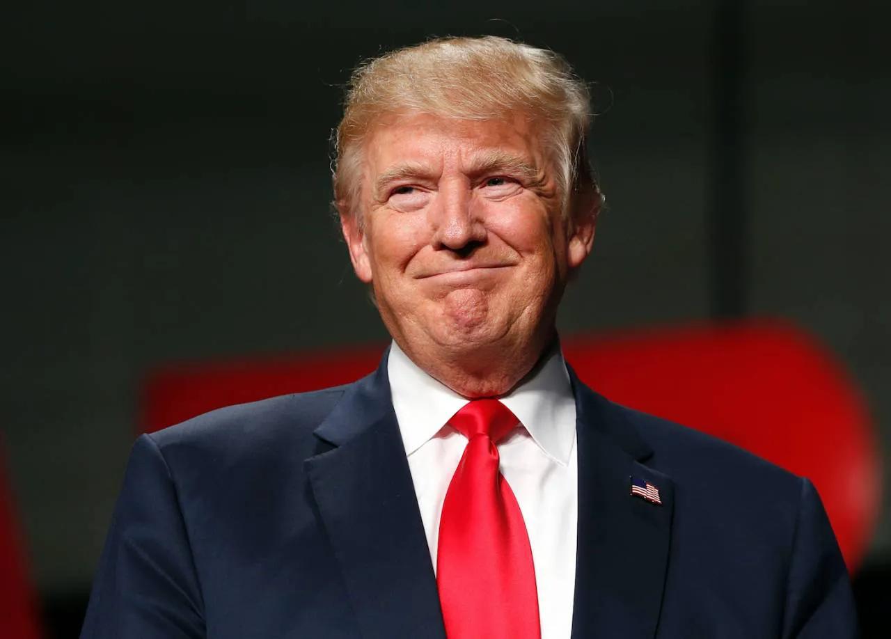 美国两个小时前突袭委内瑞拉，对其进行空袭轰炸，两个小时后，美国总统特朗普宣布将委