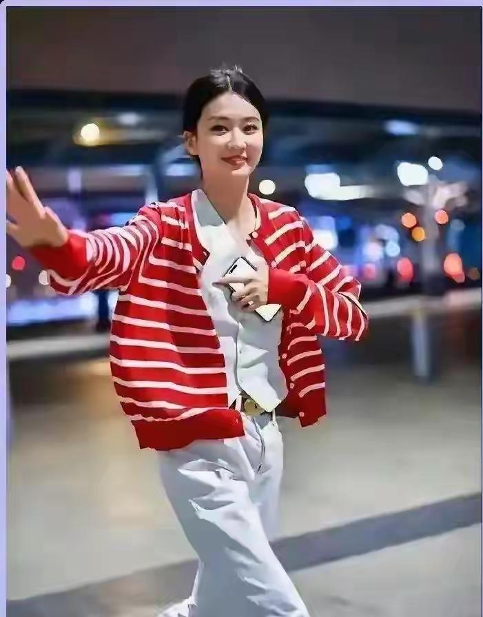 谁能不说一句乔欣太会选！31岁低调嫁入身家500亿地产豪门，婚后状态直接开挂。简