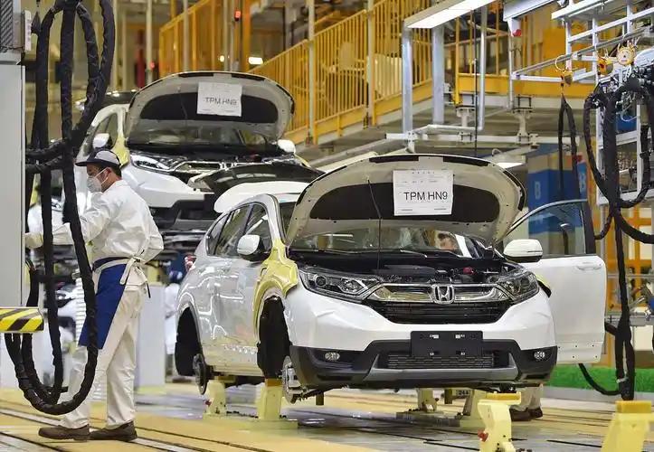 曾经封神的日本汽车业彻底翻车，亏损暴雷、销量暴跌、造假不断，被中国新势力吊打，封