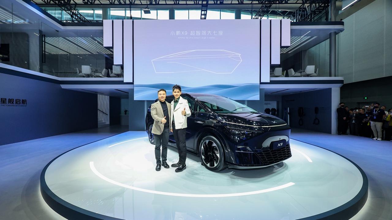 【车展前线：小鹏X9开启预售，售价38.8万起】
小鹏汽车官方携旗下首款MPV车