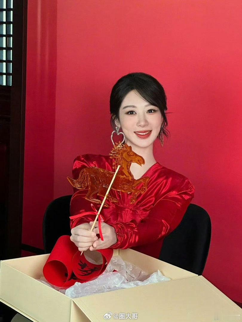 金鹰奖主办方祝贺杨紫白玉兰视后 中视协祝贺杨紫 呀呀呀呀呀，不得不说，杨紫大概率
