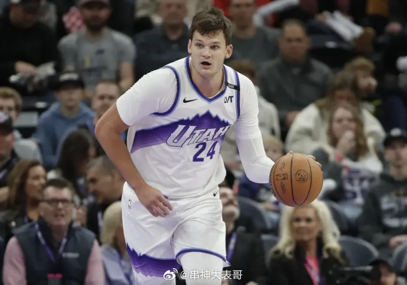 07月01日讯 根据Shams Charania的报道，湖人从爵士先签后换得到沃