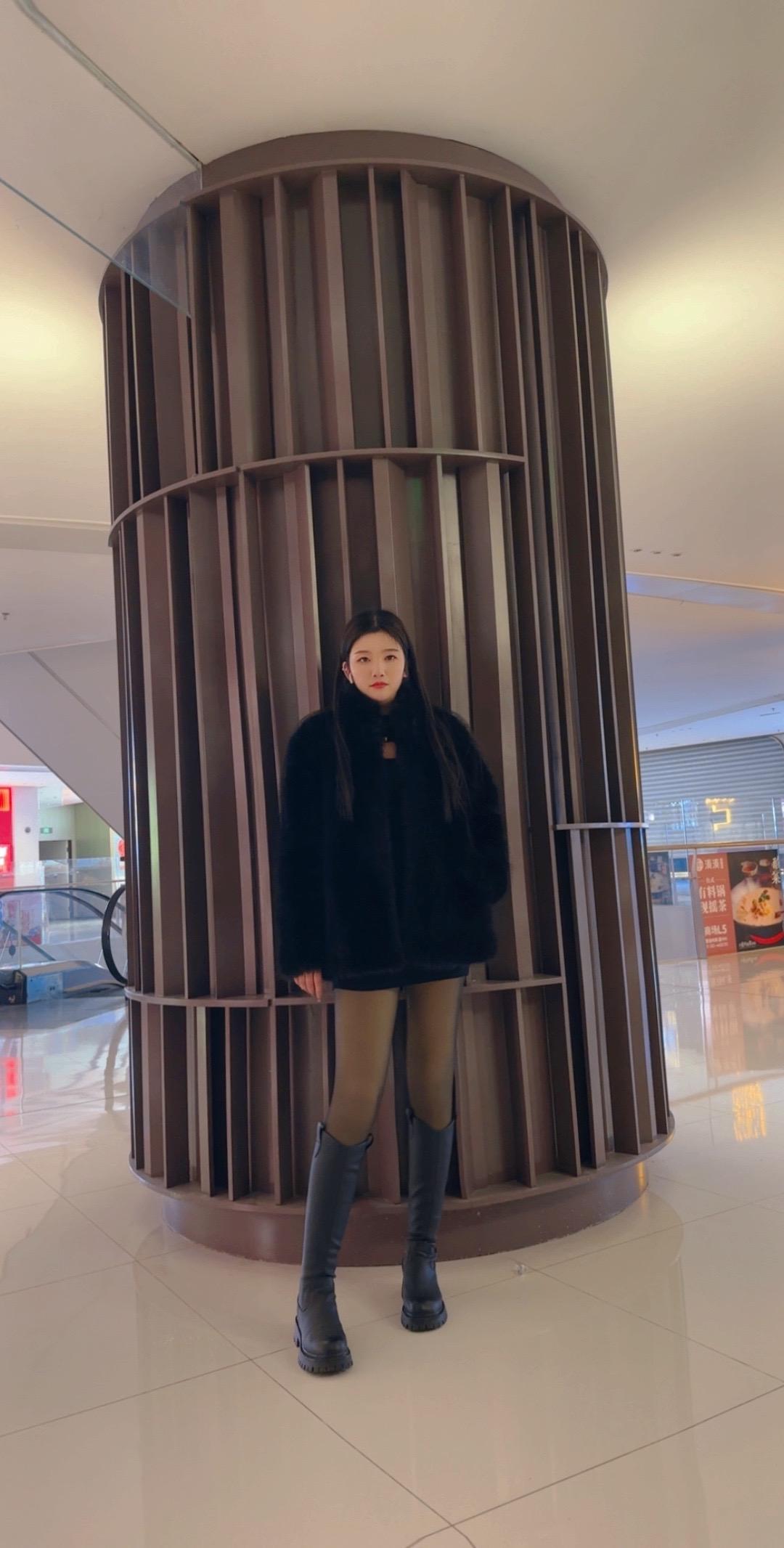 主打一身黑，你懂个三带一啊！