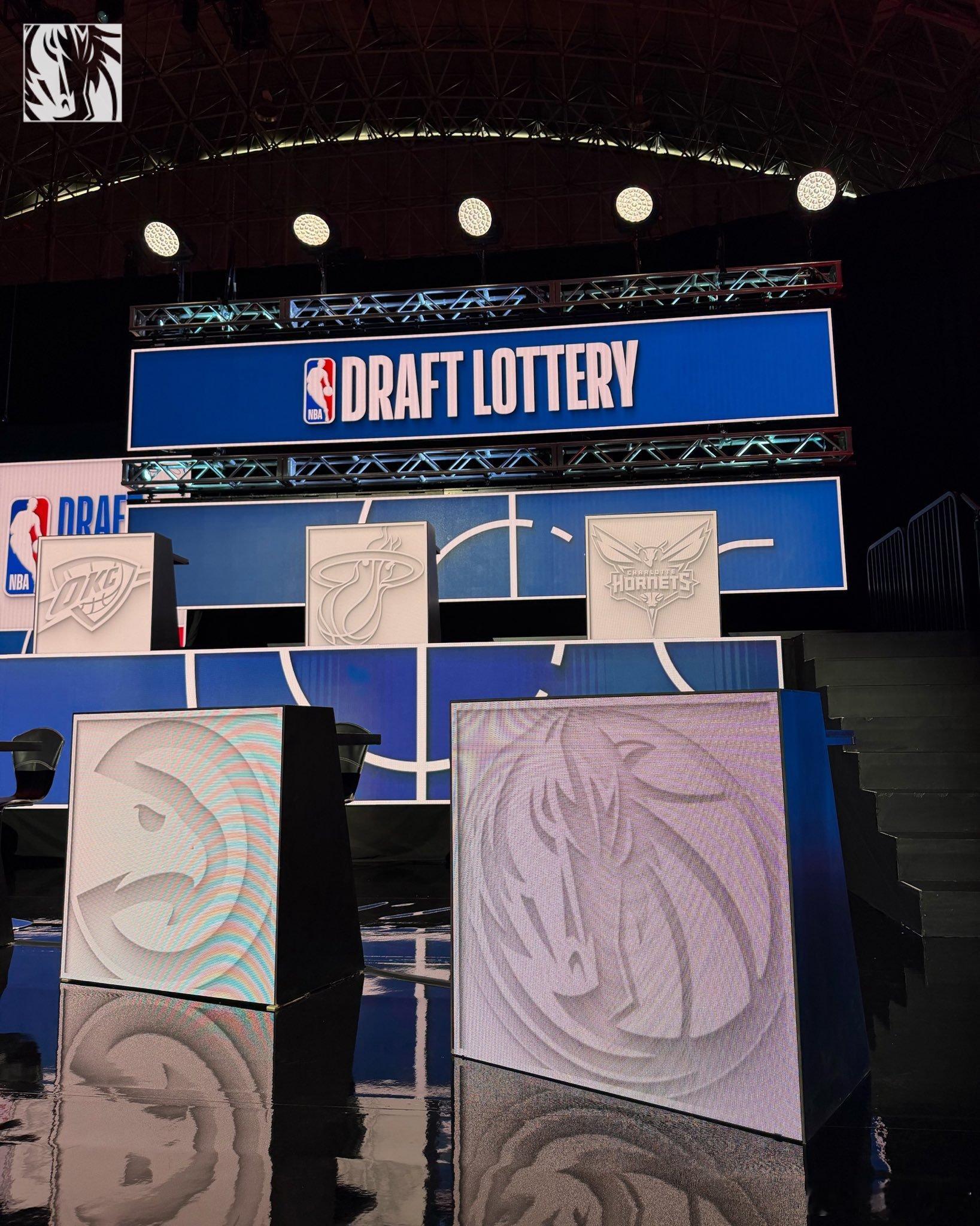 MFFL 我牛官方发推。The stage is set 🙌骑士1比2活塞哈登