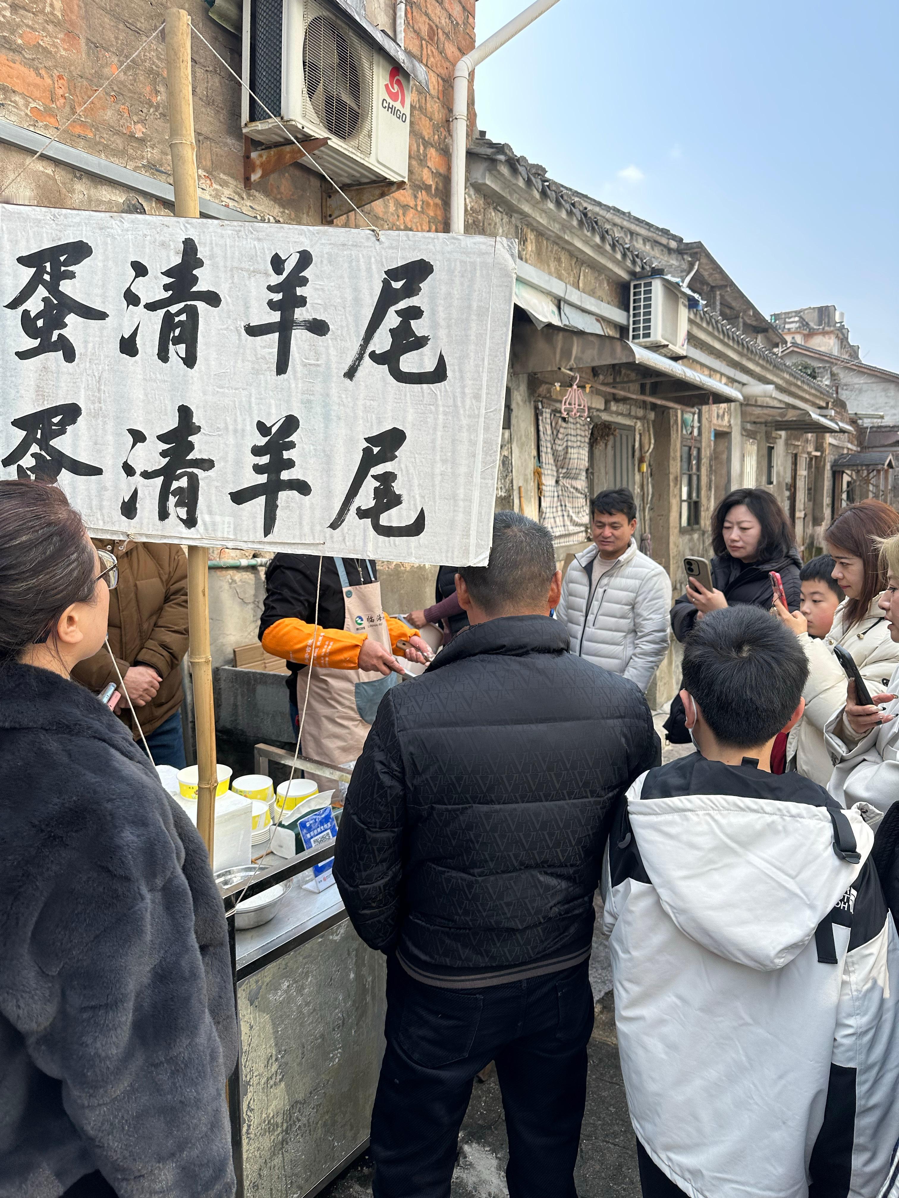 蛋清羊尾是中国人自己的泡芙 这么巧，刚买了一份口感丰富，蛋清也能有韧劲值得一试 