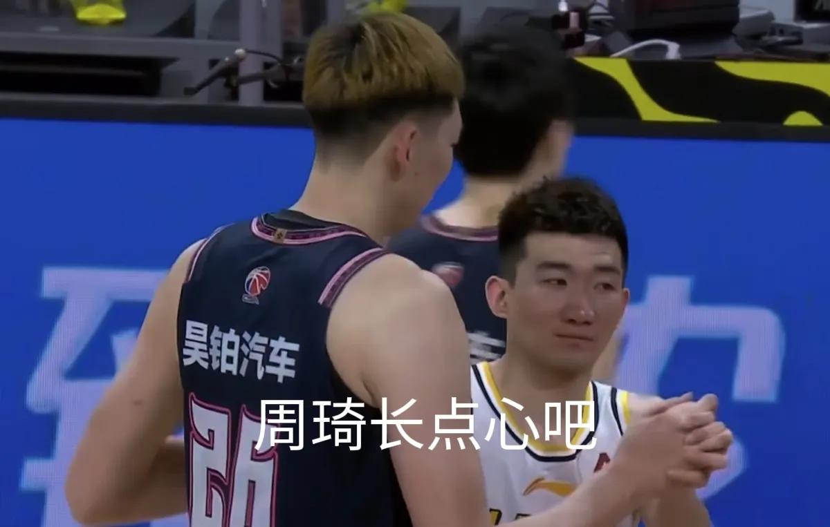 关于广东宏远和周琦不得不说

周琦为自己的不理智买单了，虽然对方很难缠，但竞技体