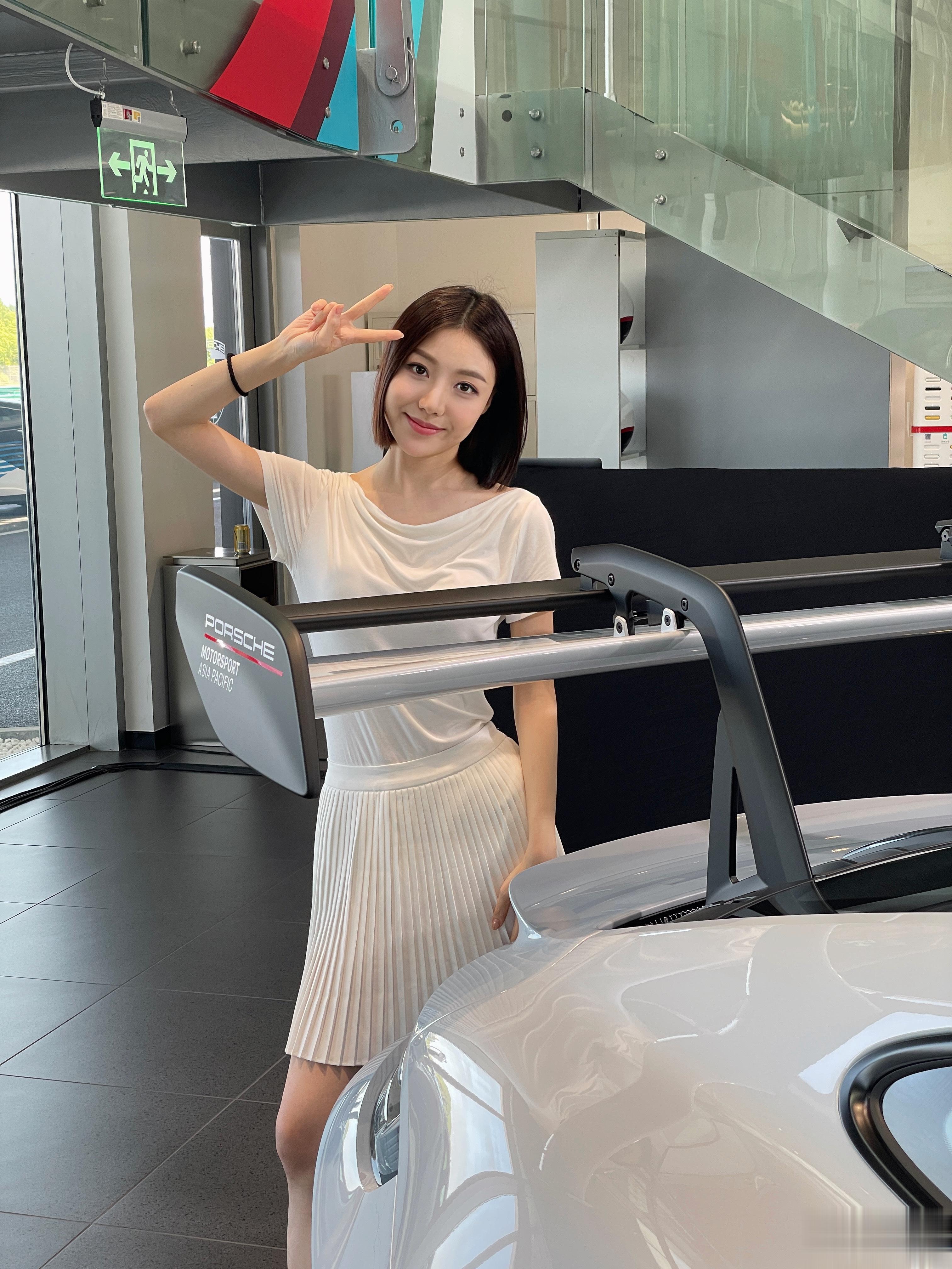 除了心悦诚服，不知道如何描述我看到GT3RS的心情[作揖]  ​​​