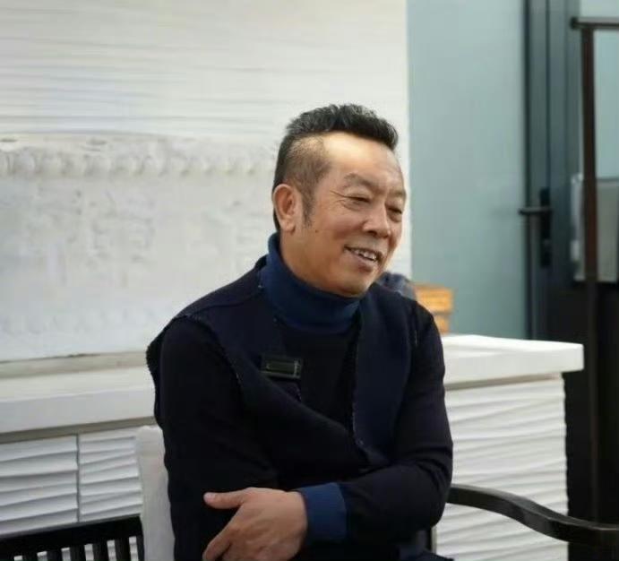 西贝风波100天！贾国龙靠安眠药入睡，认错后降价20%太圈粉
 
谁能想到，身家