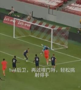 董路说凭一己之力留下赵松源 当初赵松源差点去踢门将，是董路让他踢前场。一个差点被