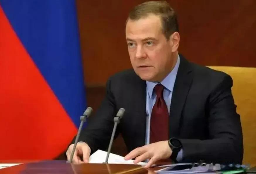 俄乌冲突中，美国的最终目标是摧毁俄！

来源:海峡快讯

自俄乌冲突爆发以来，一